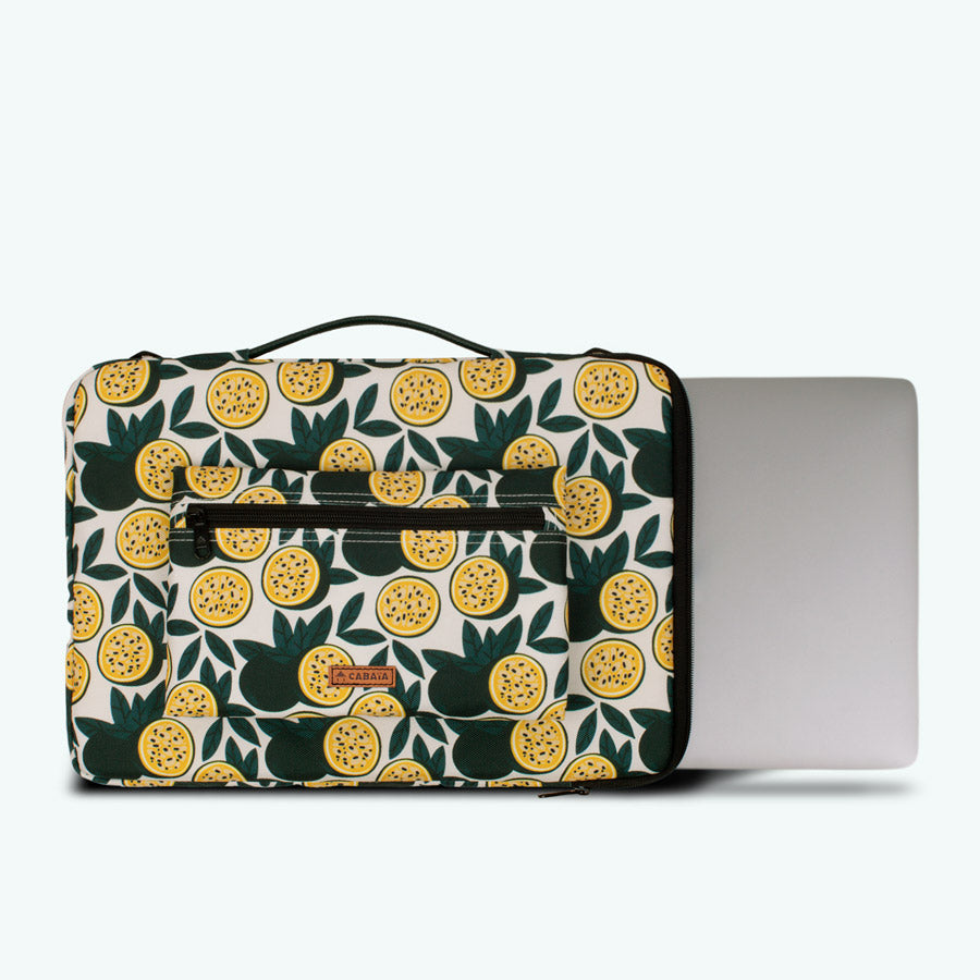 Laptop case 16 Laura Street